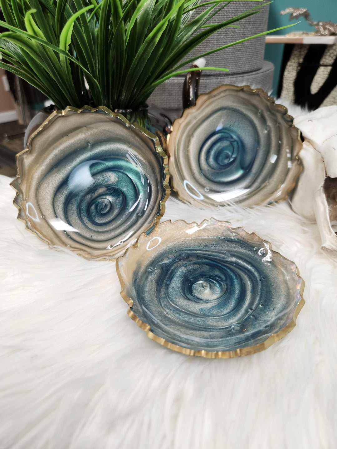 The Mahlia Resin Trinket Bowl