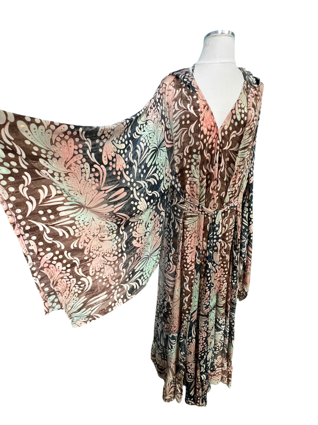 The Desert Petals Silk Kimono Dress Set