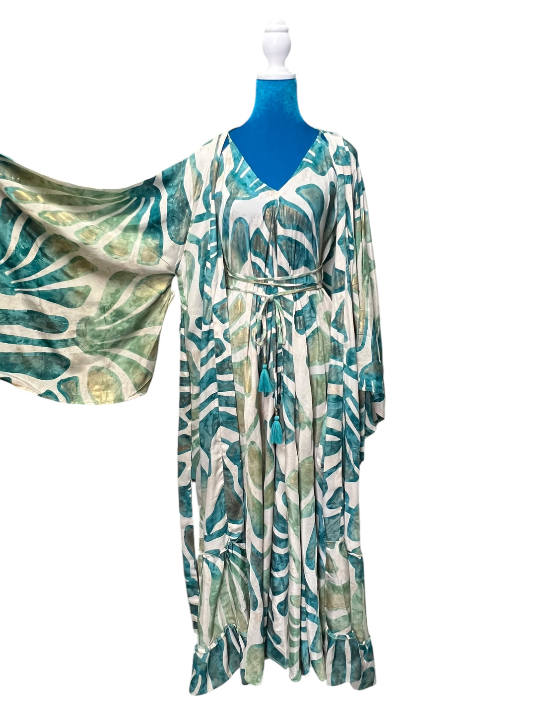 The Oasis Breeze Silk Kimono Set