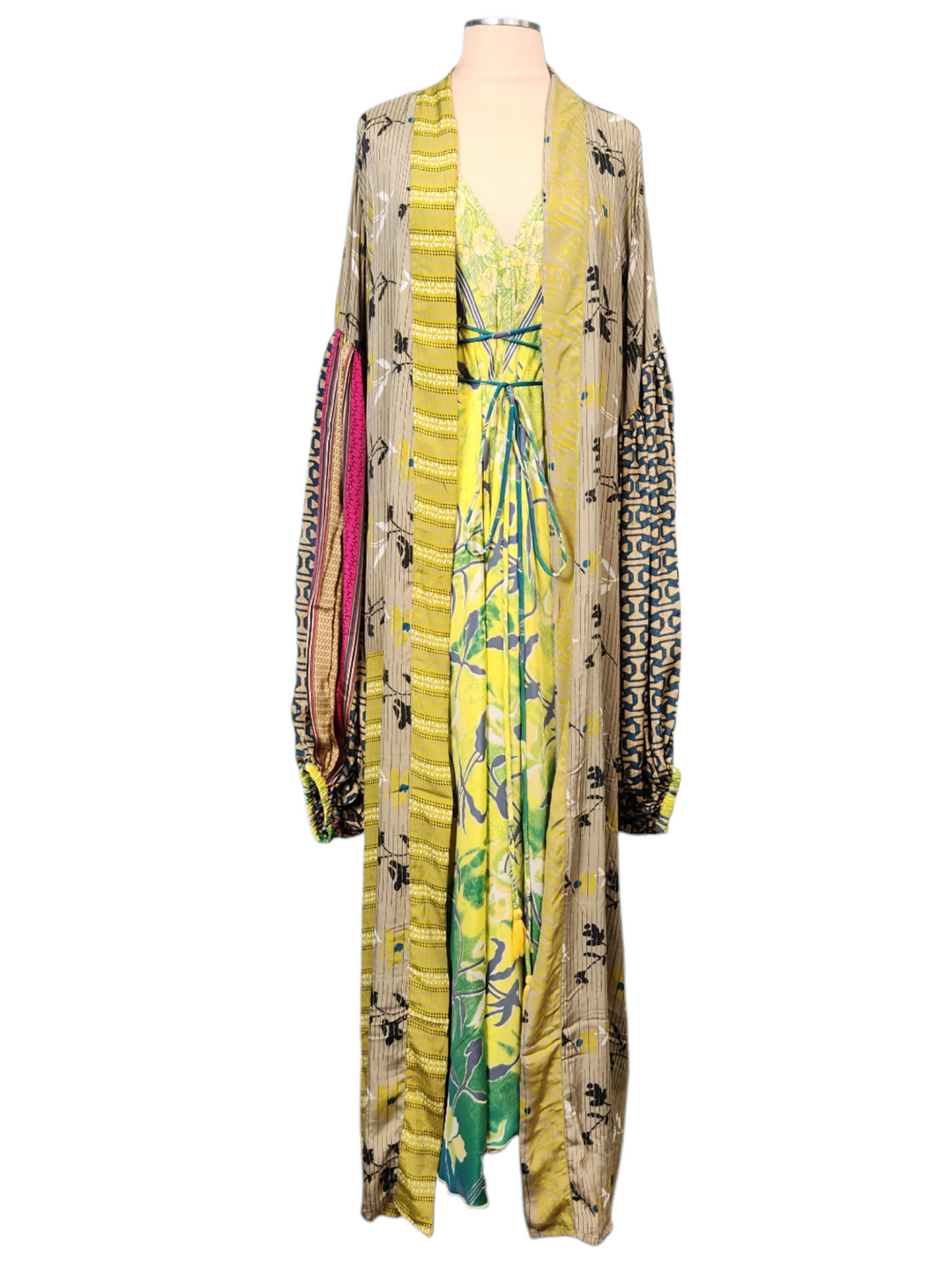 The Golden Meadow Silk Vault Tulip Arm Long Kimono & Point Dress Set-244