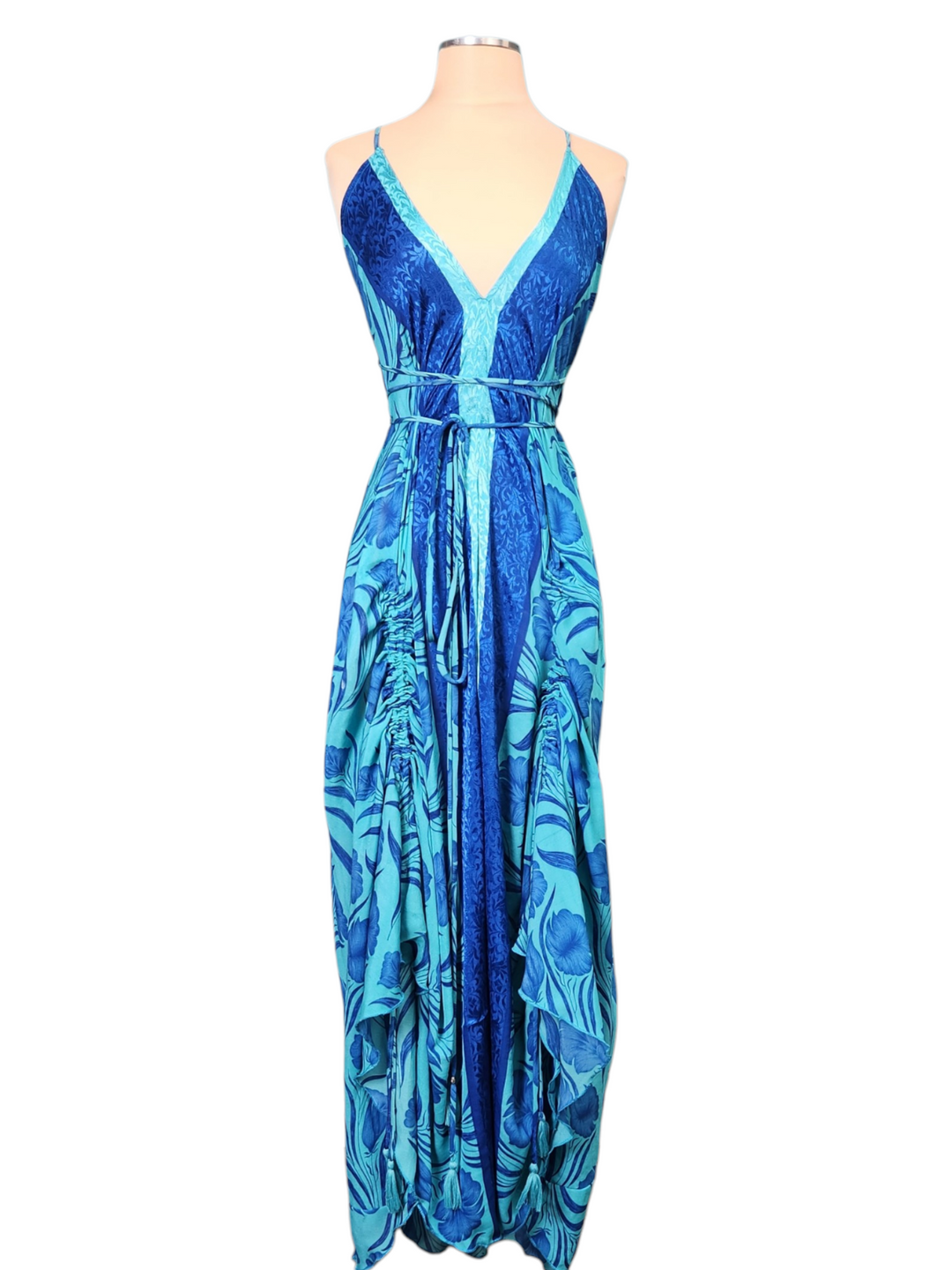 The Coastal Petals Point Dress-334