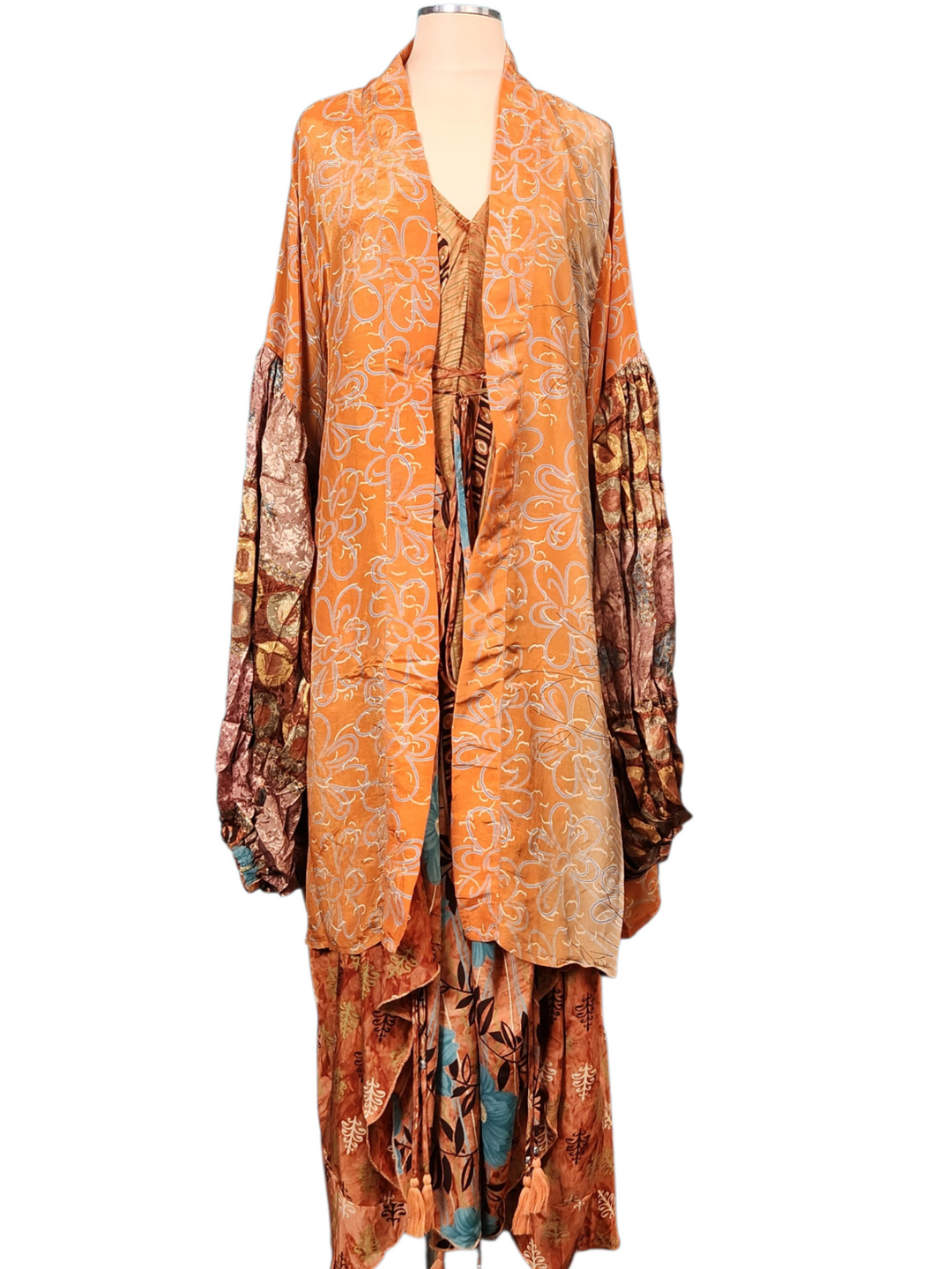 The Harvest Glow Silk Vault Tulip Arm Short Kimono & Point Dress Set-218