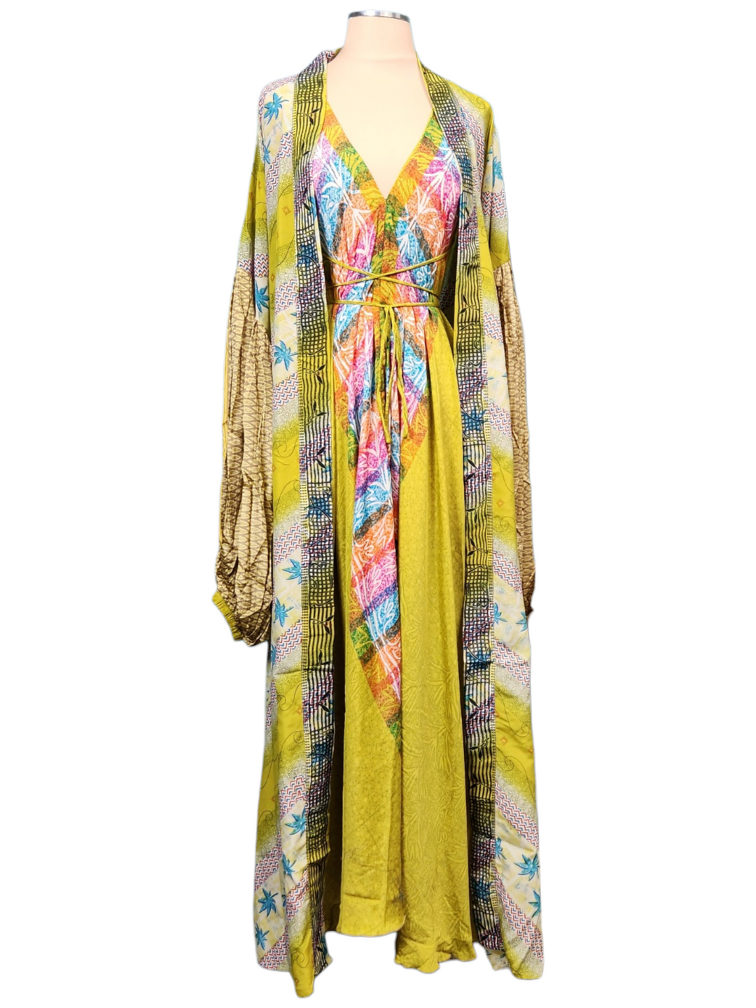 The Tropical Garden Silk Vault Tulip Arm Long Kimono & Point Dress Set-233