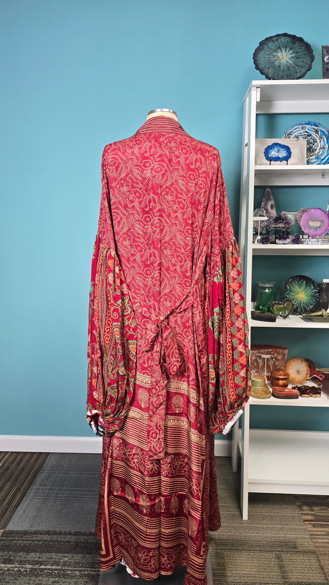 The Crimson Muse Silk Tulip Arm Kimono & Point Dress Set