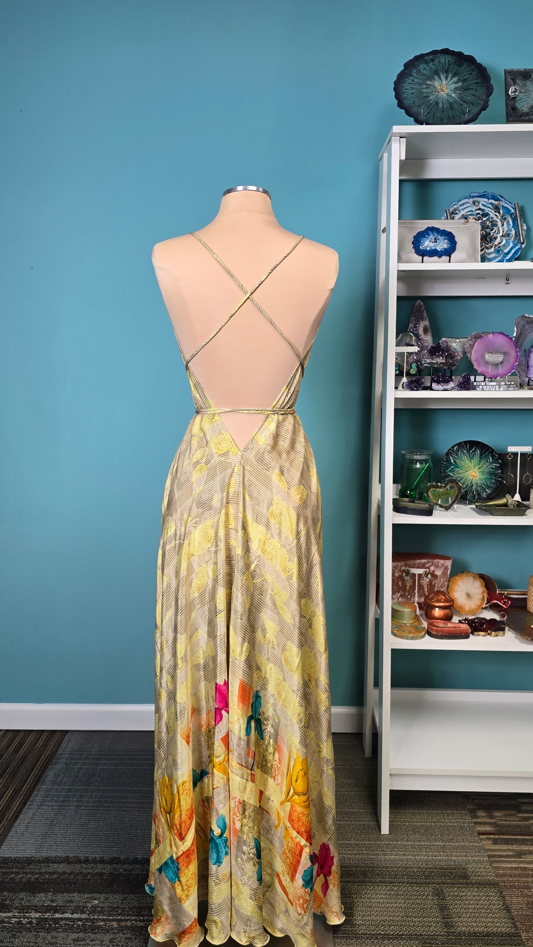 The Golden Mirage Silk Tulip Arm Kimono & Point Dress Set