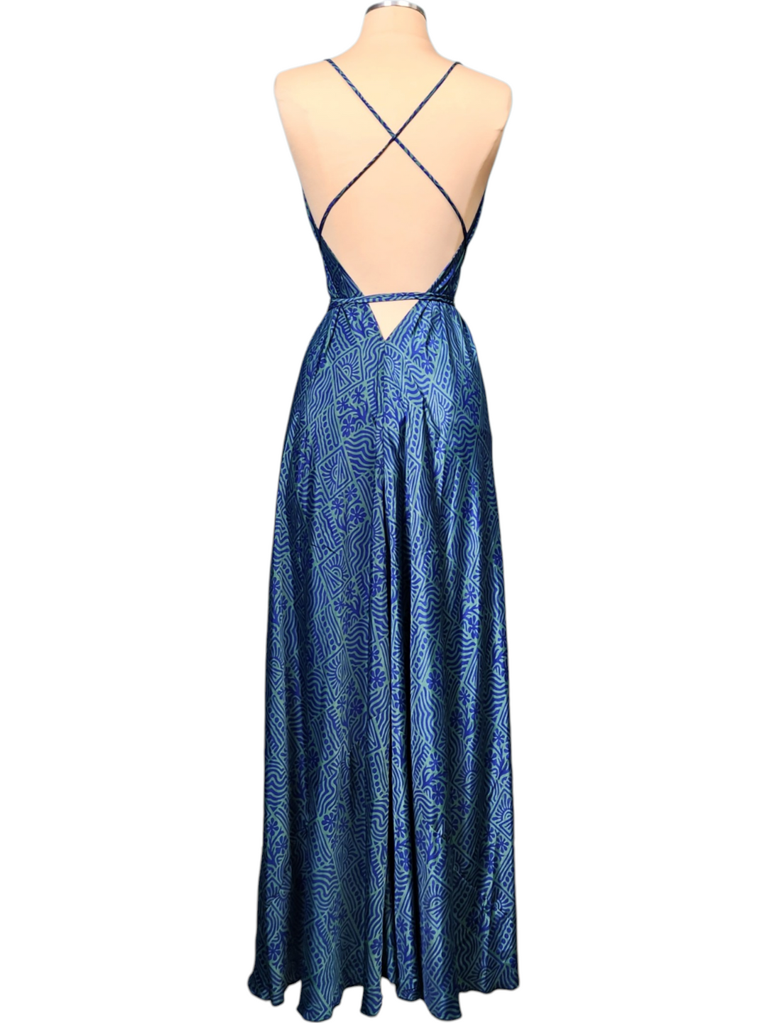 The Mystic Jewel Silk Vault Tulip Arm Long Kimono & Point Dress Set-235