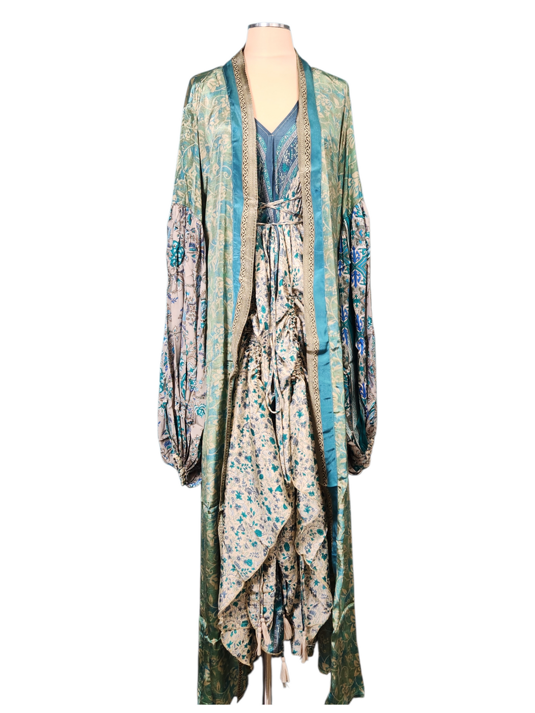 The Sea Glas Silk Vault Tulip Arm Long Kimono & Point Dress Set-231