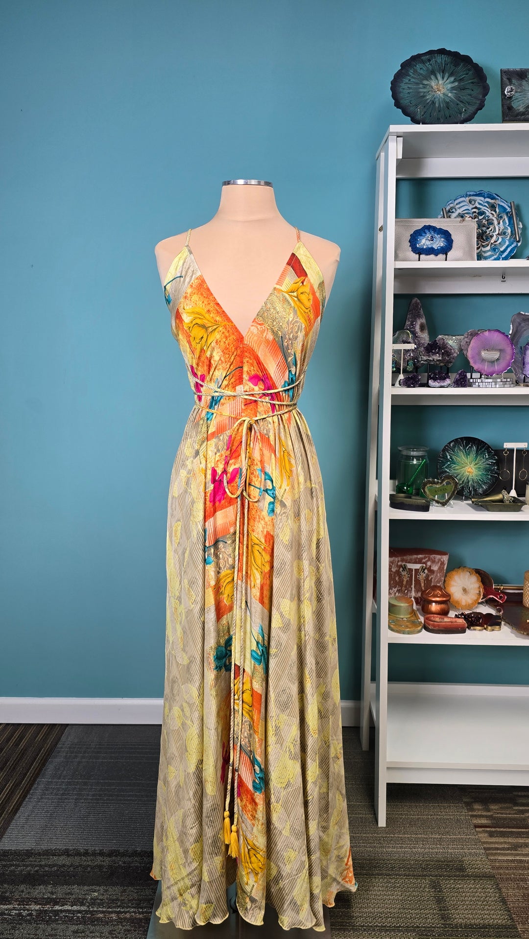 The Golden Mirage Silk Tulip Arm Kimono & Point Dress Set