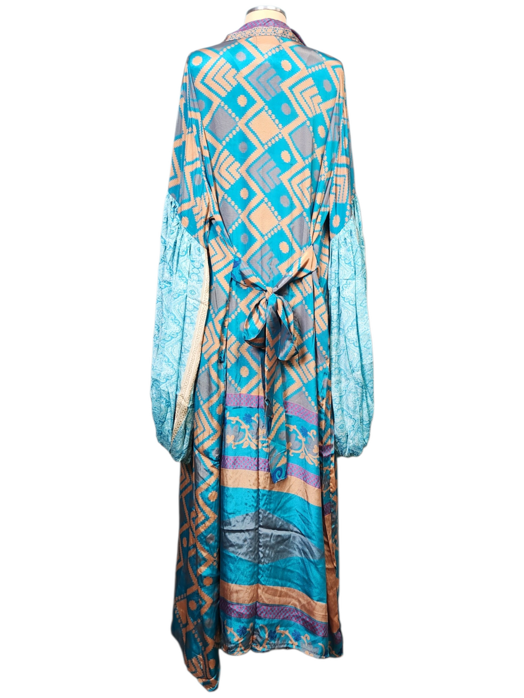 The Royal Azure Silk Vault Tulip Arm Long Kimono & Point Dress Set-237