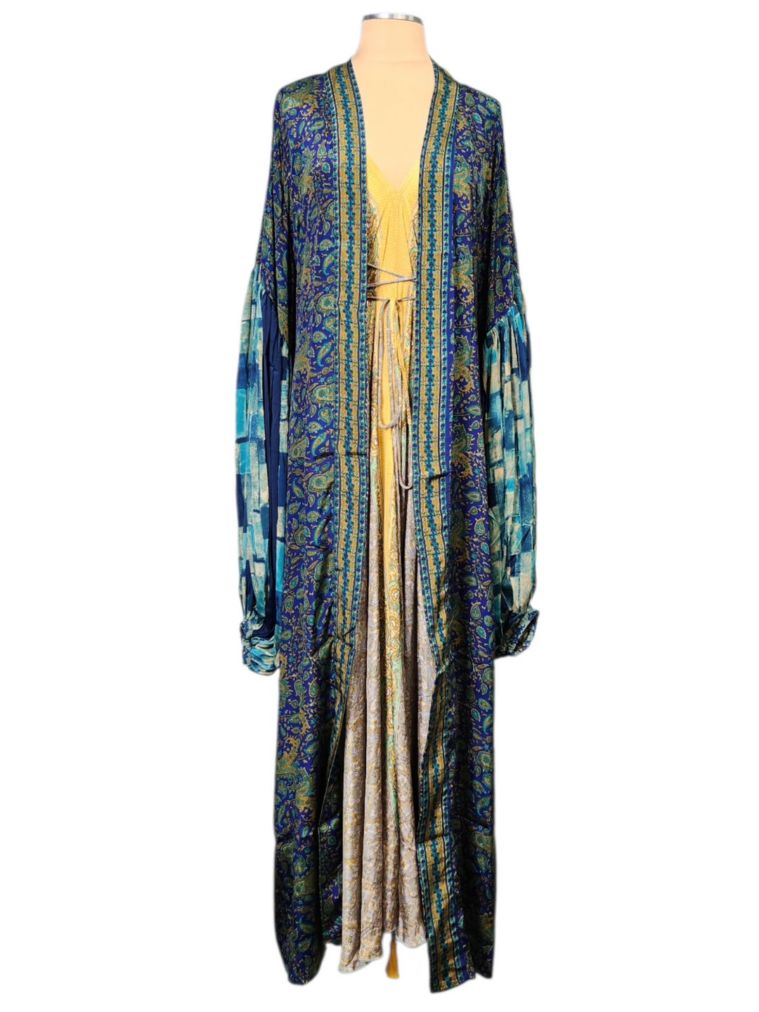 The Midnight Lagoon Silk Vault Tulip Arm Long Kimono & Point Dress Set-243