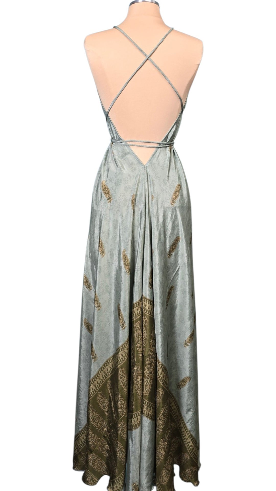 The Moonlit Paisley Vault Silk Tulip Arm Kimono & Point Dress Set