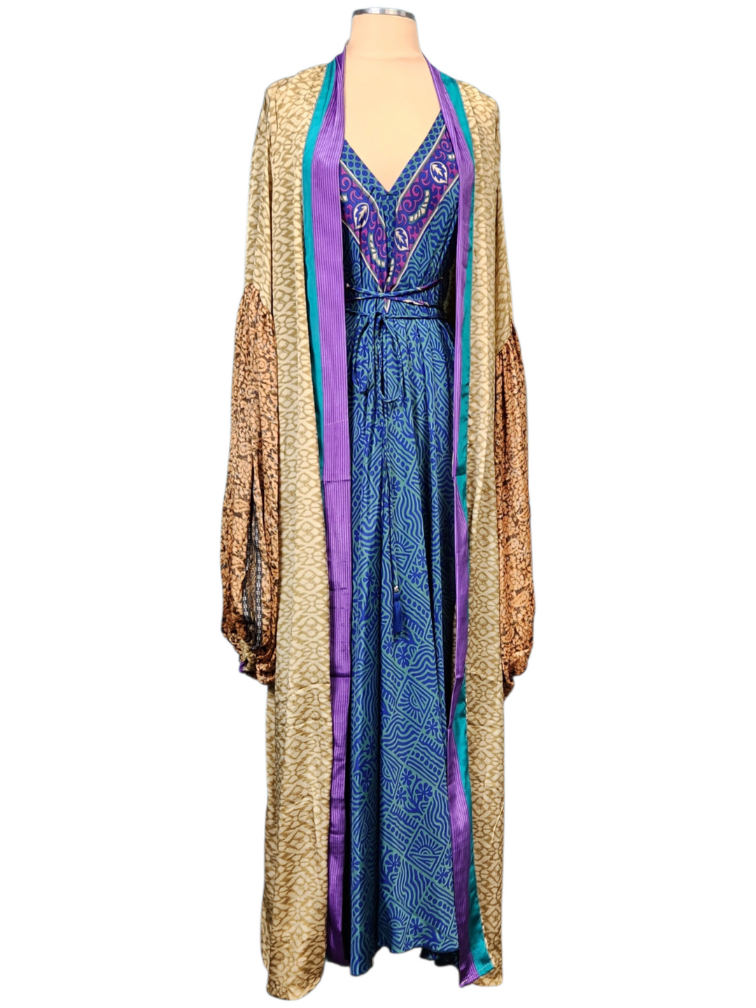 The Mystic Jewel Silk Vault Tulip Arm Long Kimono & Point Dress Set-235