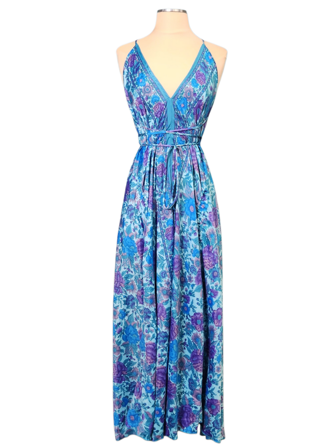 The Bluebell Meadow Point Dress-319