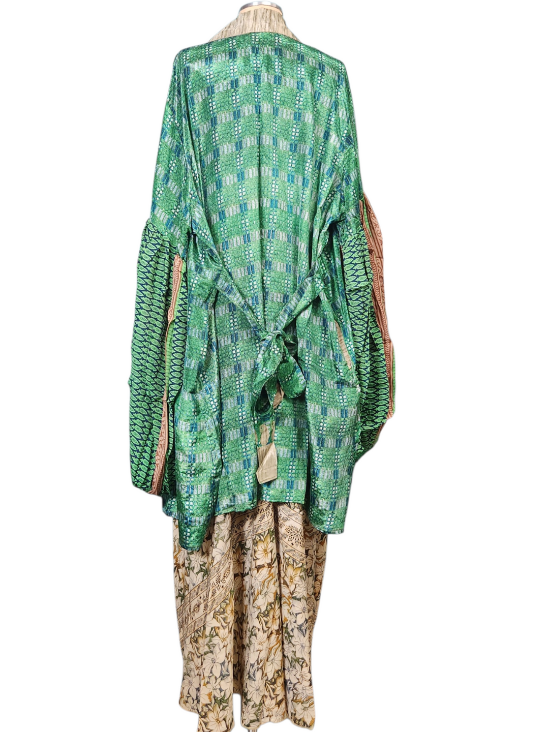 The Emerald Meadow Silk Vault Tulip Arm Short Kimono & Point Dress Set-219