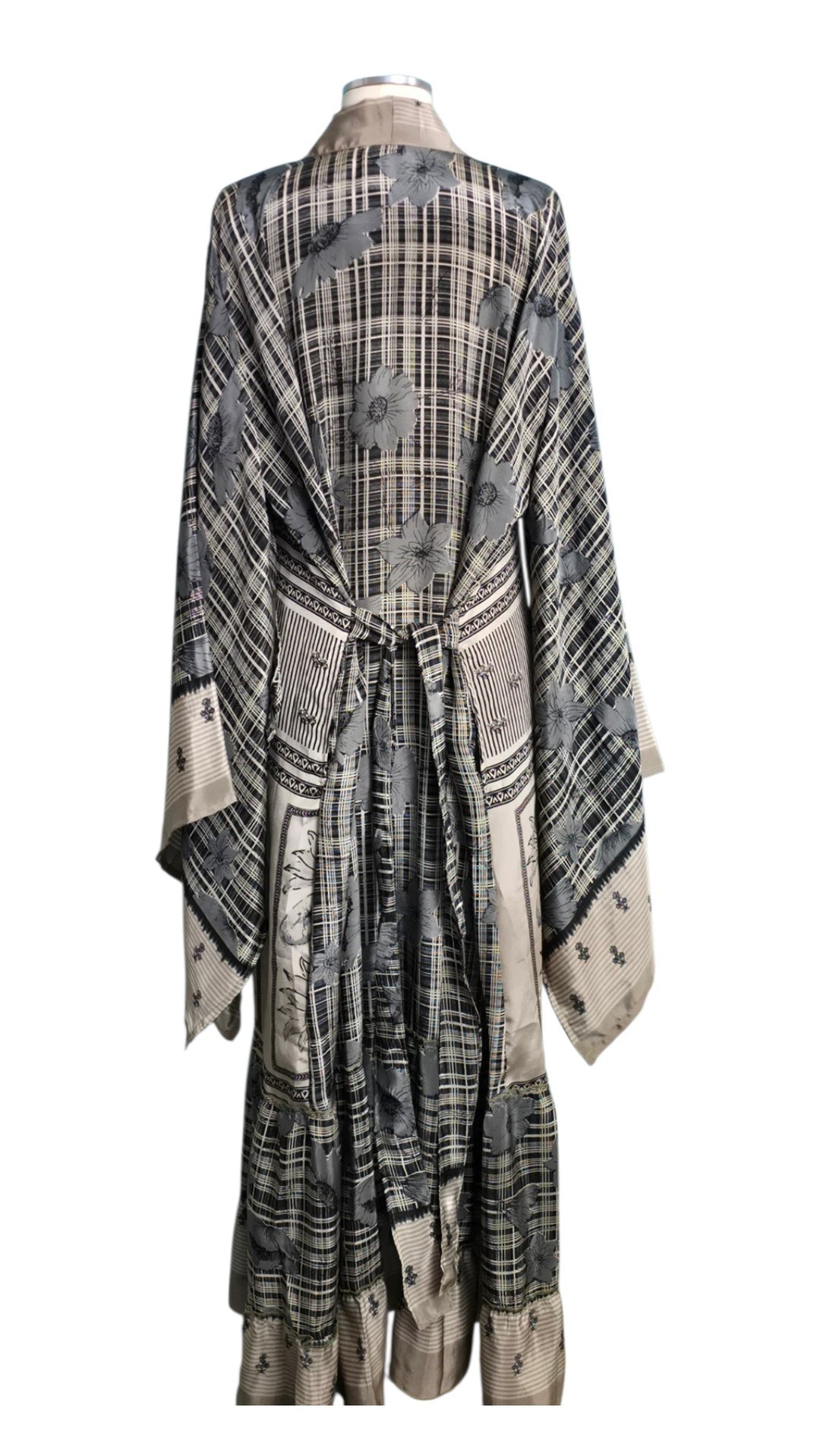 The Soft Midnight Vintage Sari Silk Kimono-114