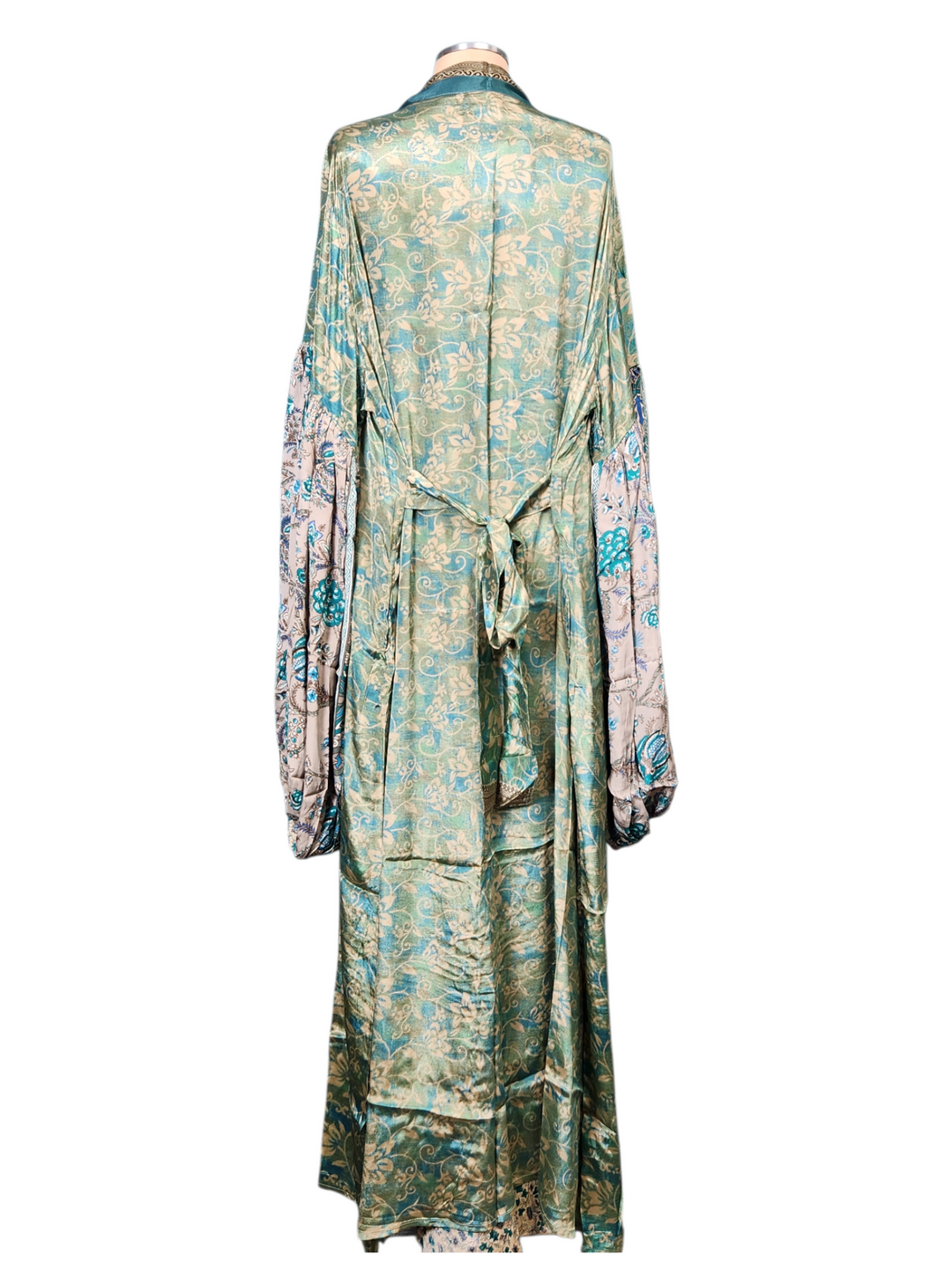 The Sea Glas Silk Vault Tulip Arm Long Kimono & Point Dress Set-231