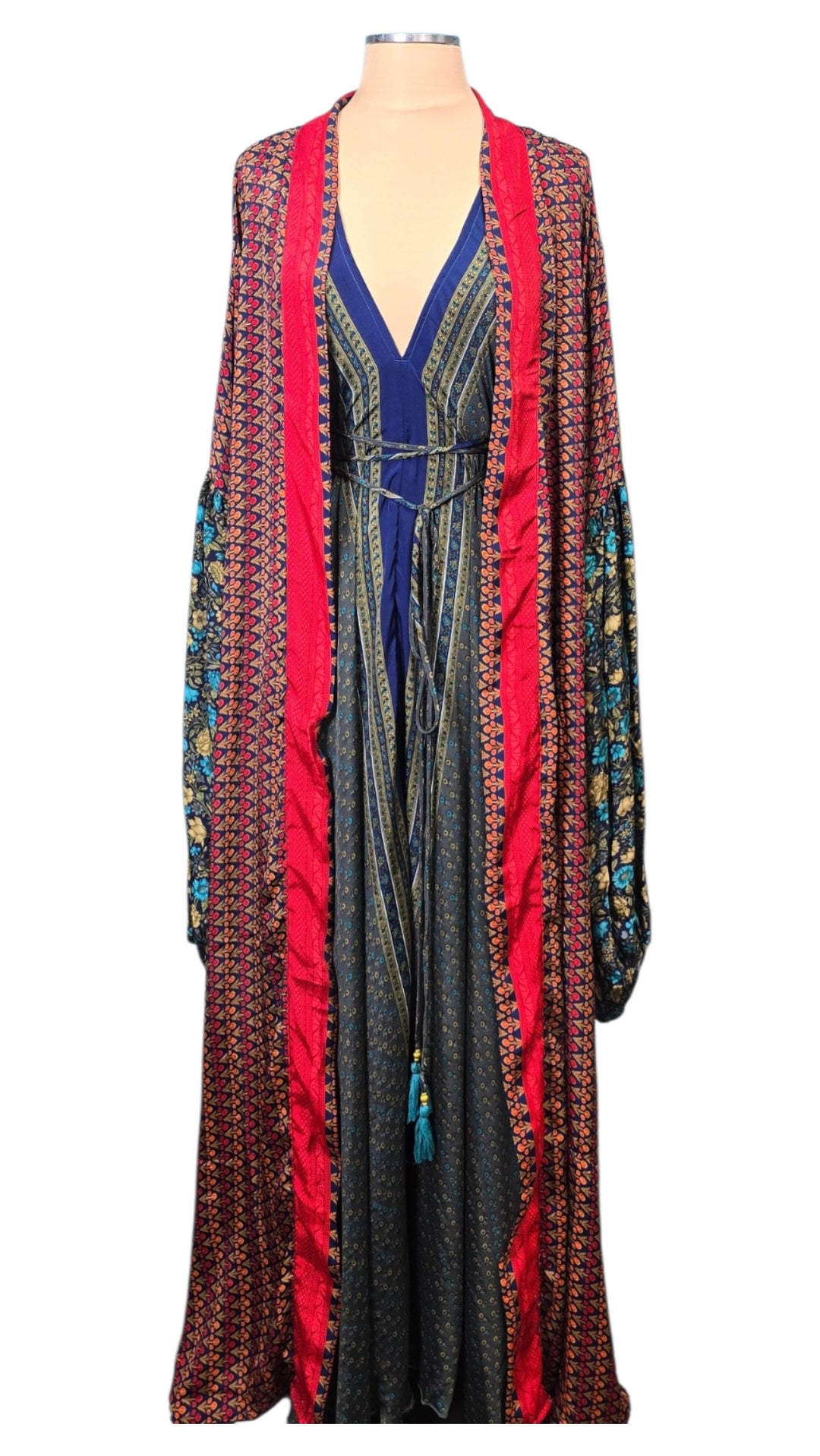 The Midnight Saffron Vault Silk Tulip Arm Kimono & Point Dress Set