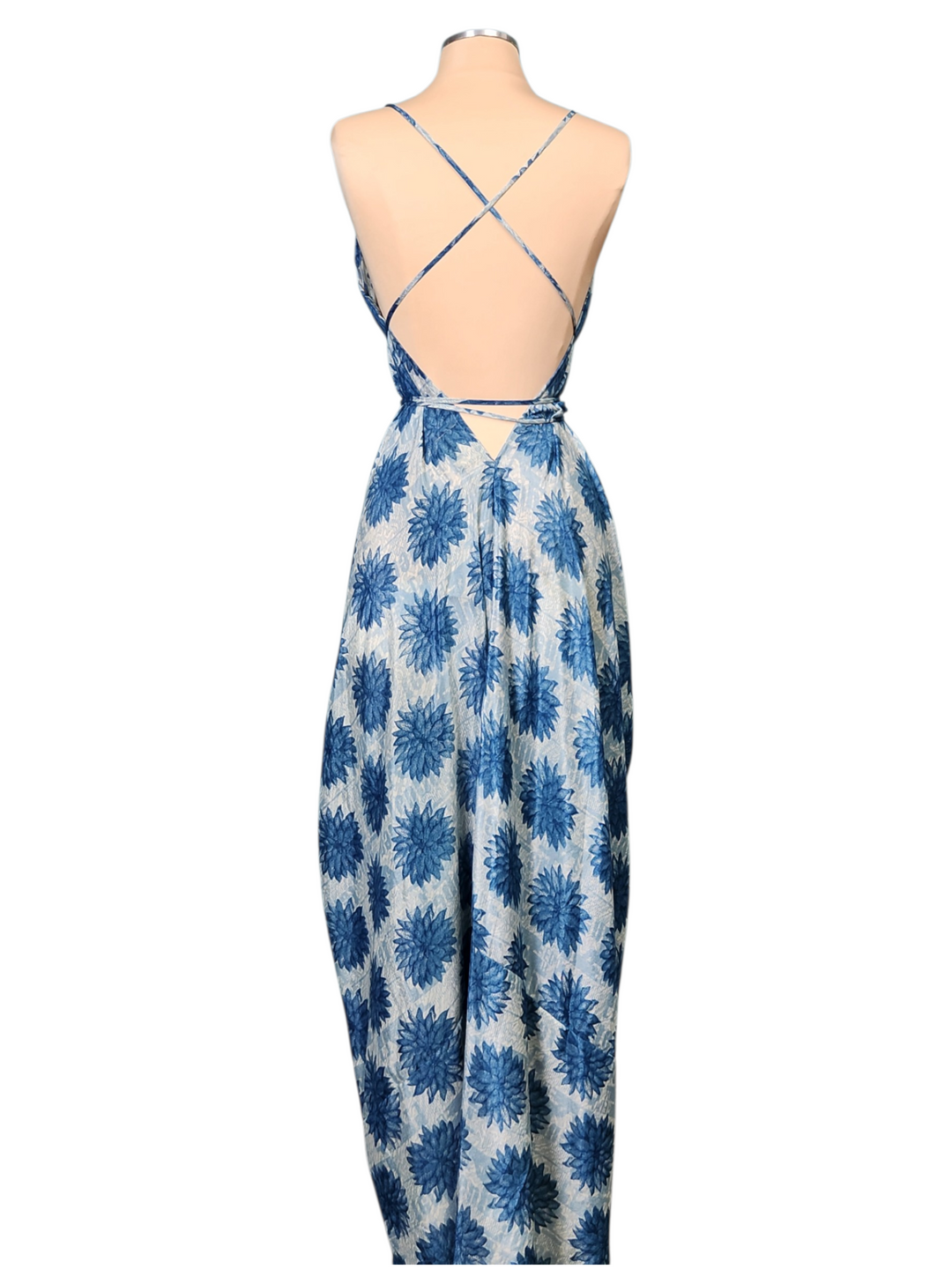 The Blue Horizon Silk Vault Tulip Arm Long Kimono & Point Dress Set-234