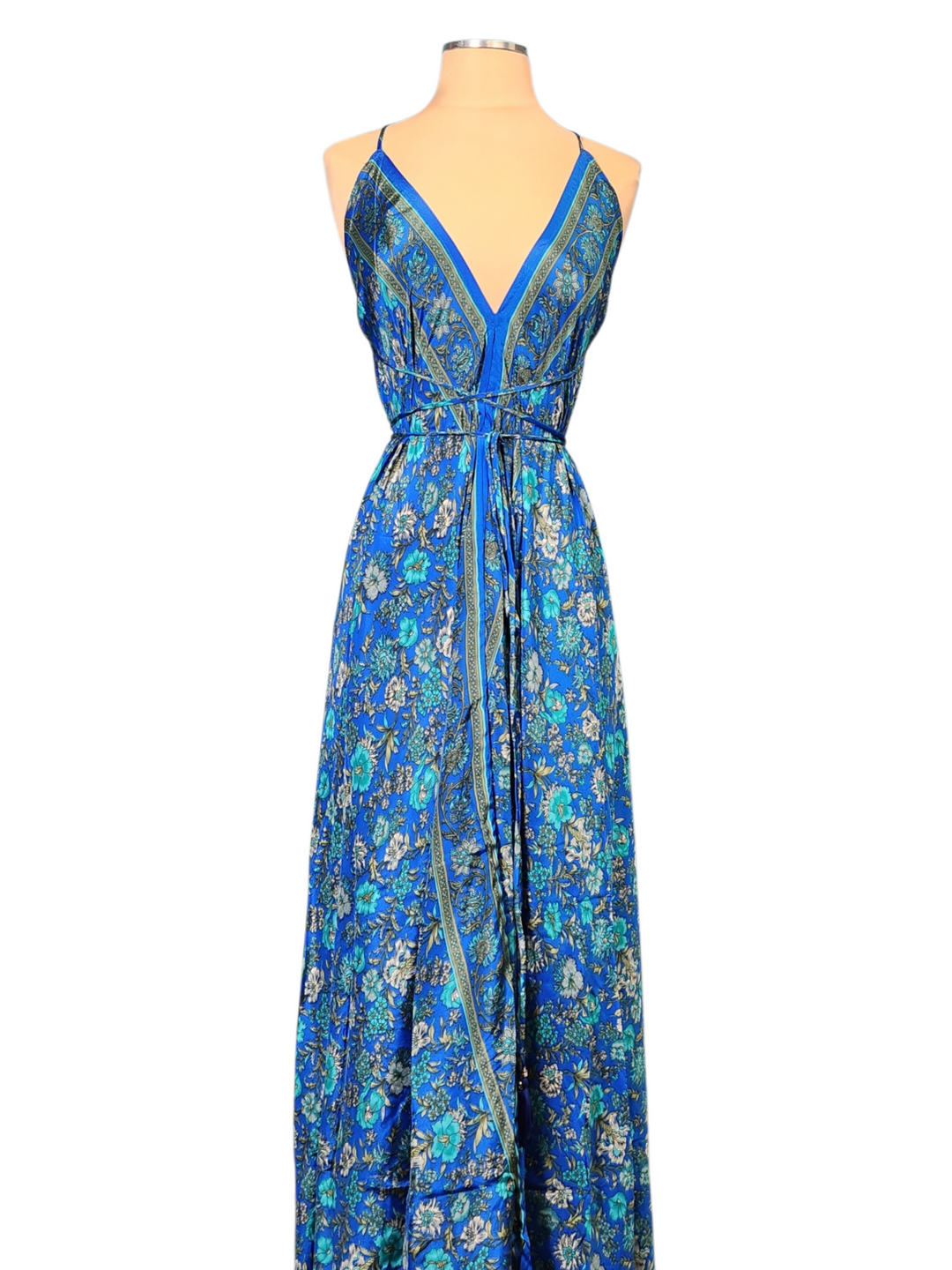 The Sapphire Seas Silk Vault Tulip Arm Short Kimono & Point Dress Set-230