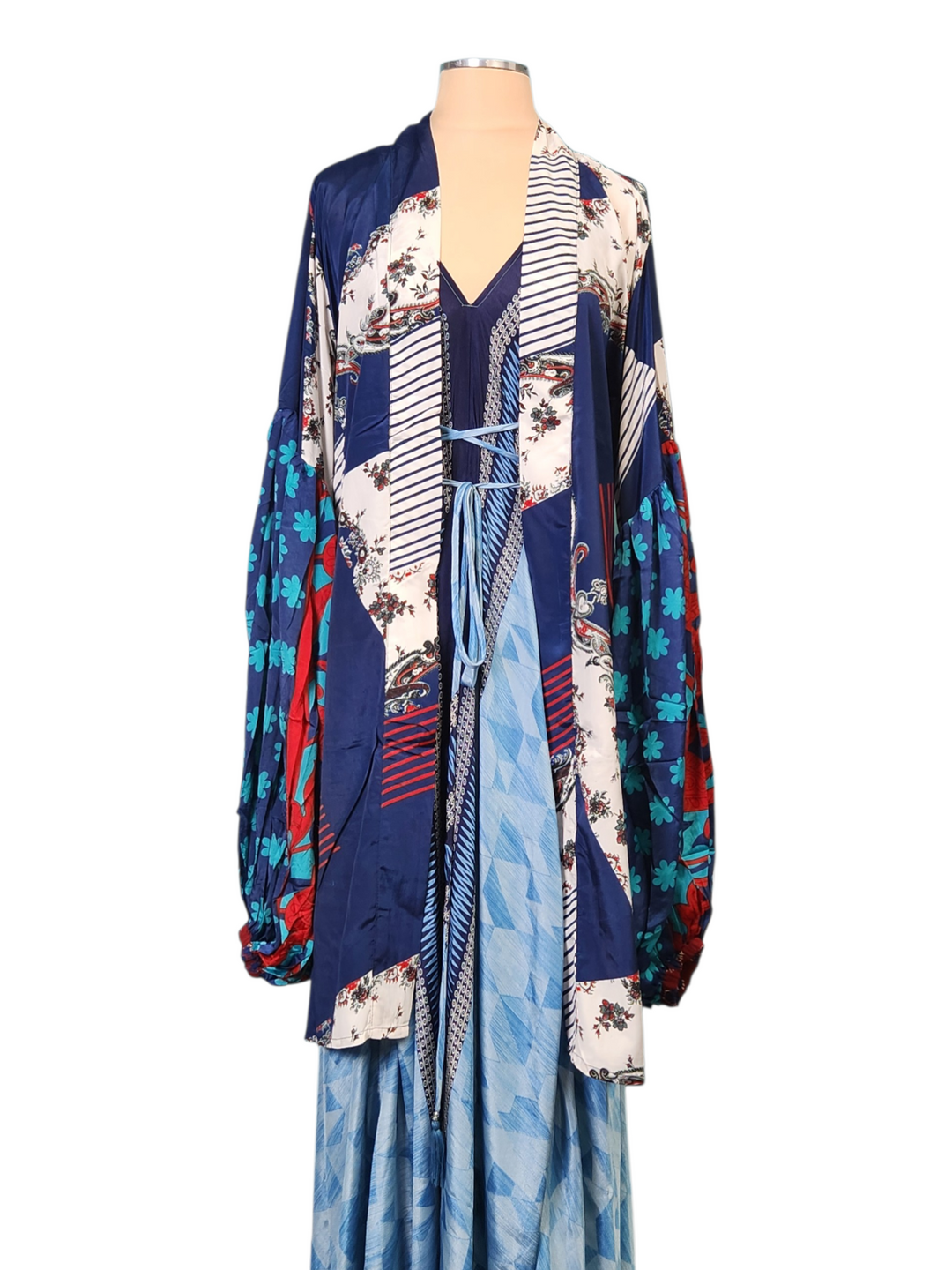 The Midnight Harbor Silk Vault Tulip Arm Short Kimono & Point Dress Set-228