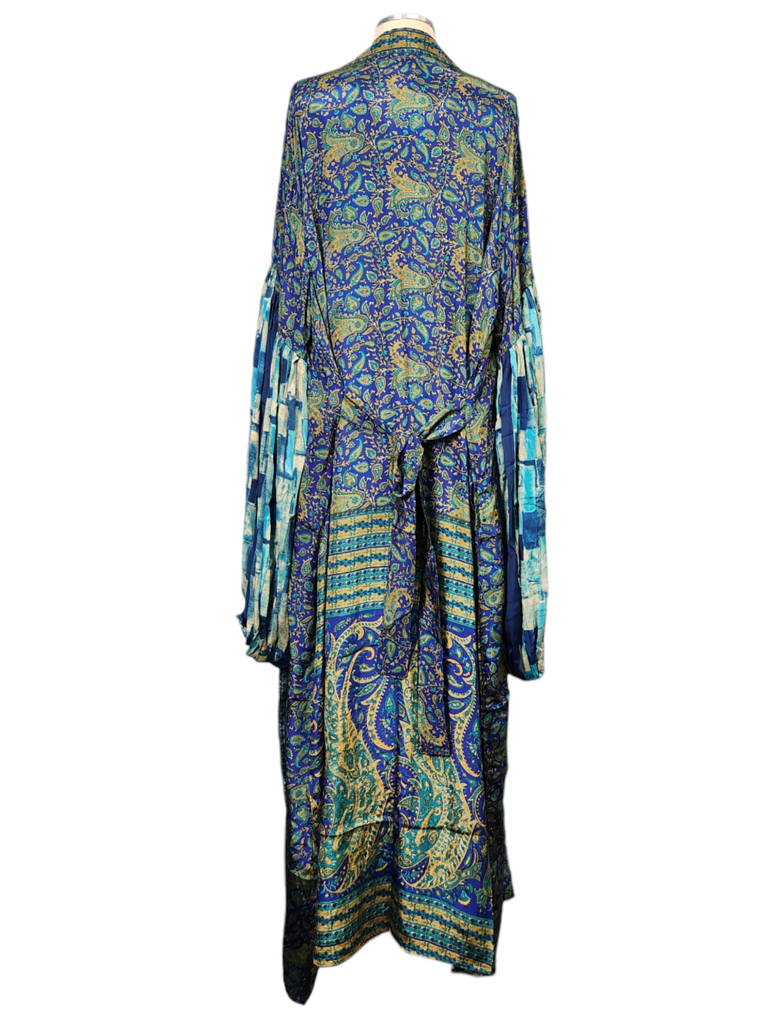 The Midnight Lagoon Silk Vault Tulip Arm Long Kimono & Point Dress Set-243