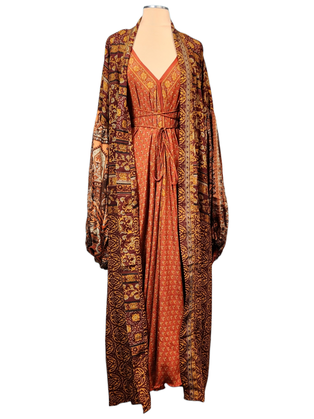 The Ember Royale Silk Vault Tulip Arm Long Kimono & Point Dress Set-231