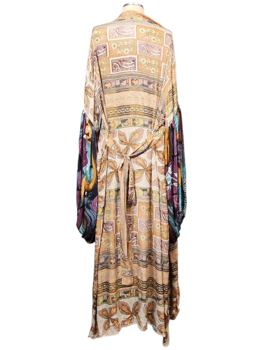 The Bohemian Mosaic Silk Vault Tulip Arm Long Kimono & Point Dress Set-232